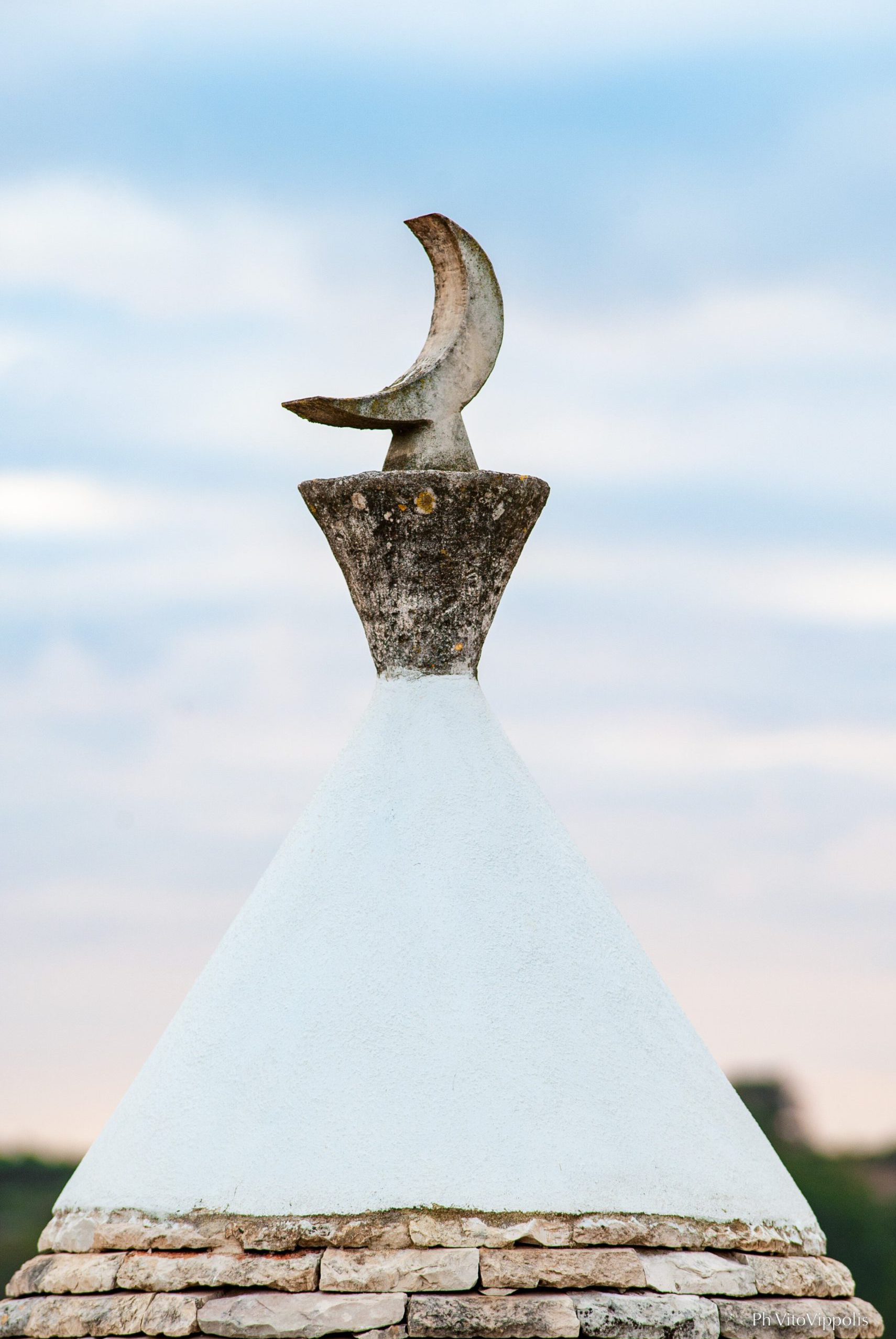 Crescent Moon, Trullo, Puglia, Italy, Alberobello, Cone house, Unesco Heritage